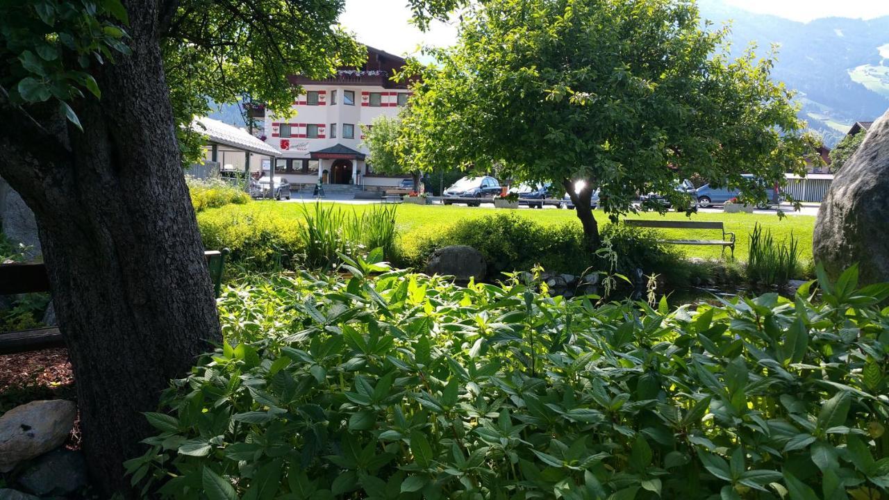 Hotel Standlhof Zillertal Удернс Екстер'єр фото