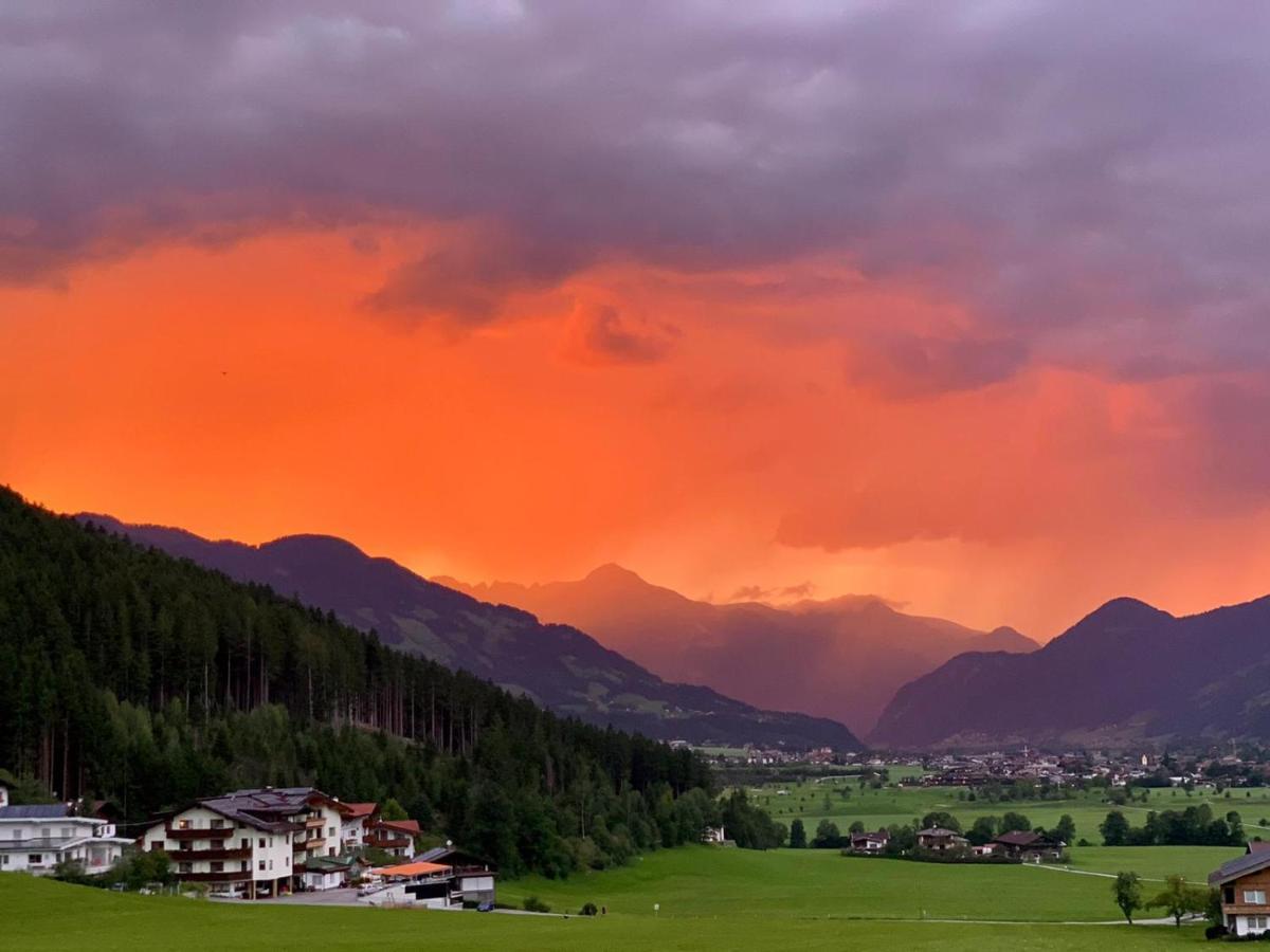Hotel Standlhof Zillertal Удернс Екстер'єр фото