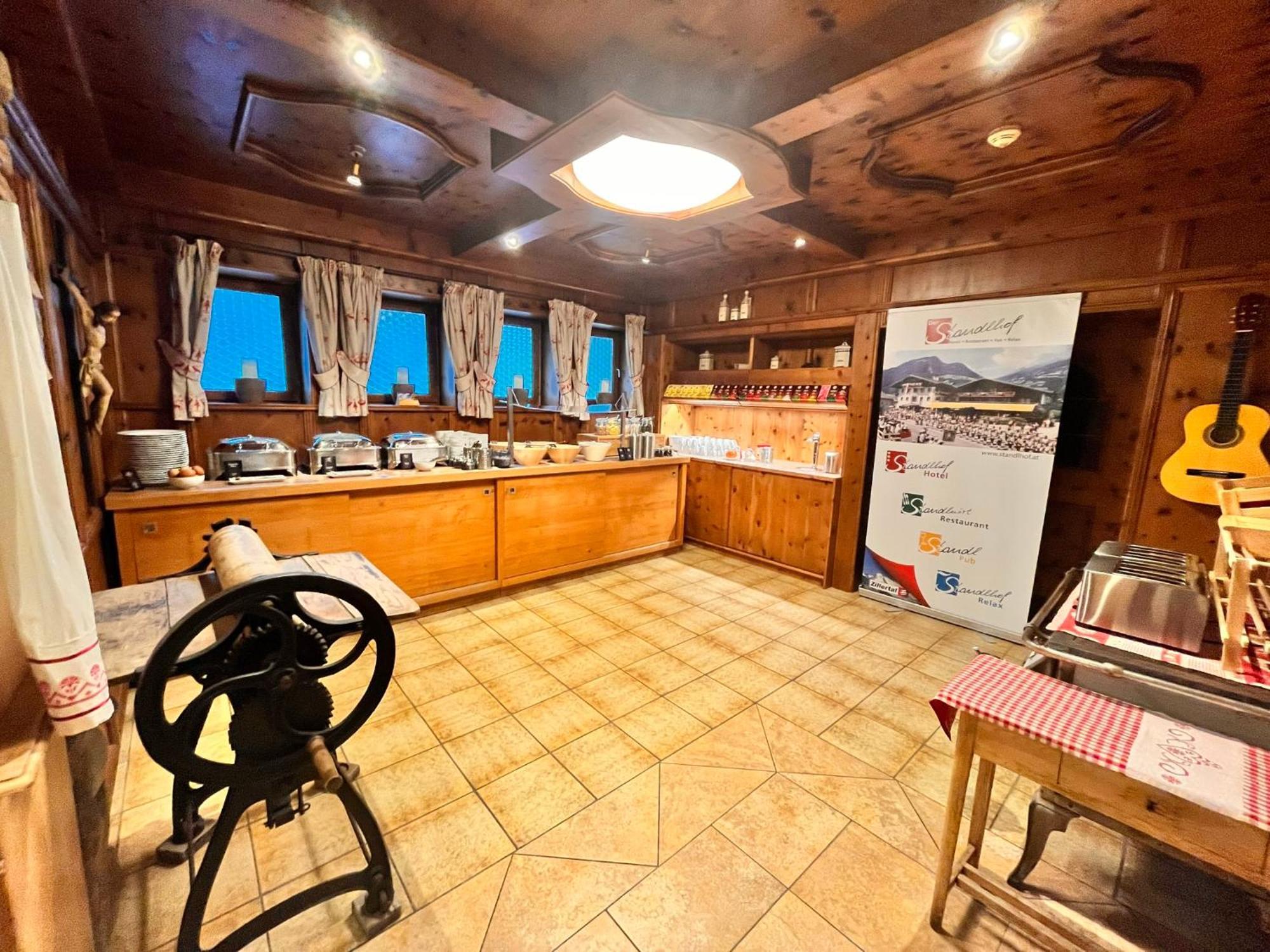 Hotel Standlhof Zillertal Удернс Екстер'єр фото