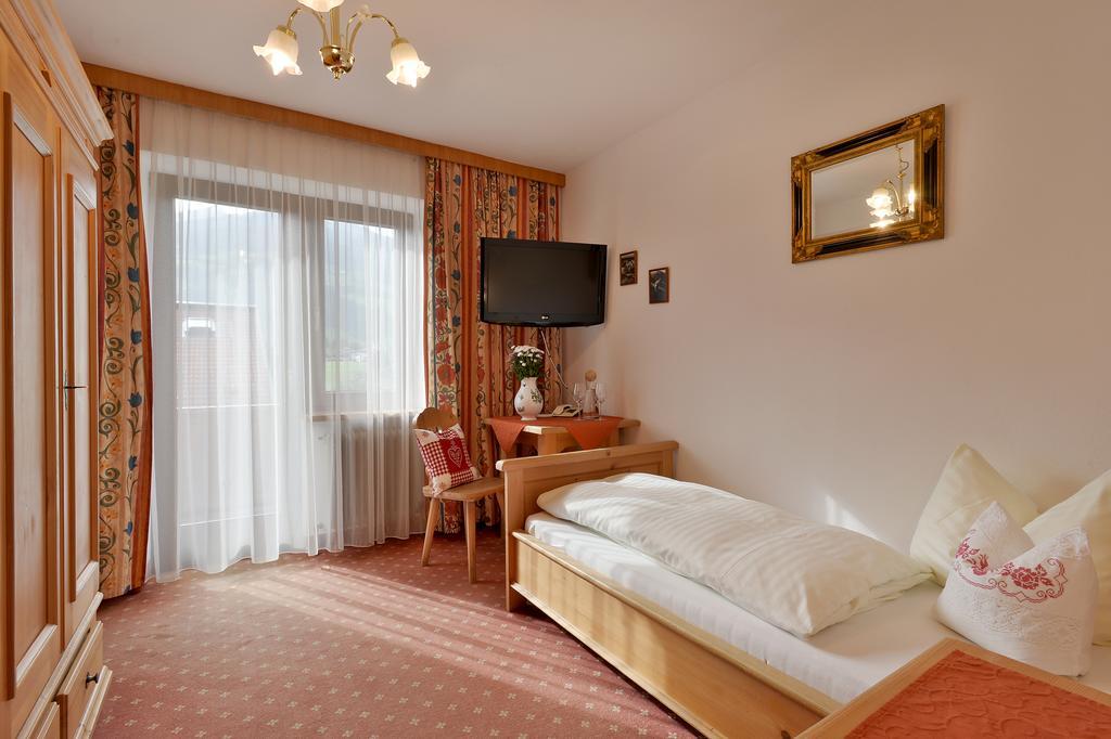 Hotel Standlhof Zillertal Удернс Екстер'єр фото